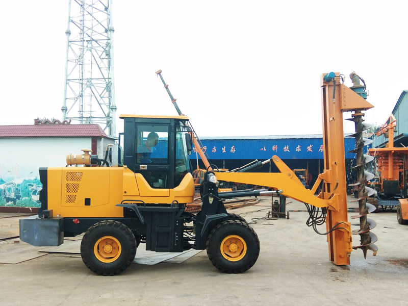 鏟車式打樁機(jī)