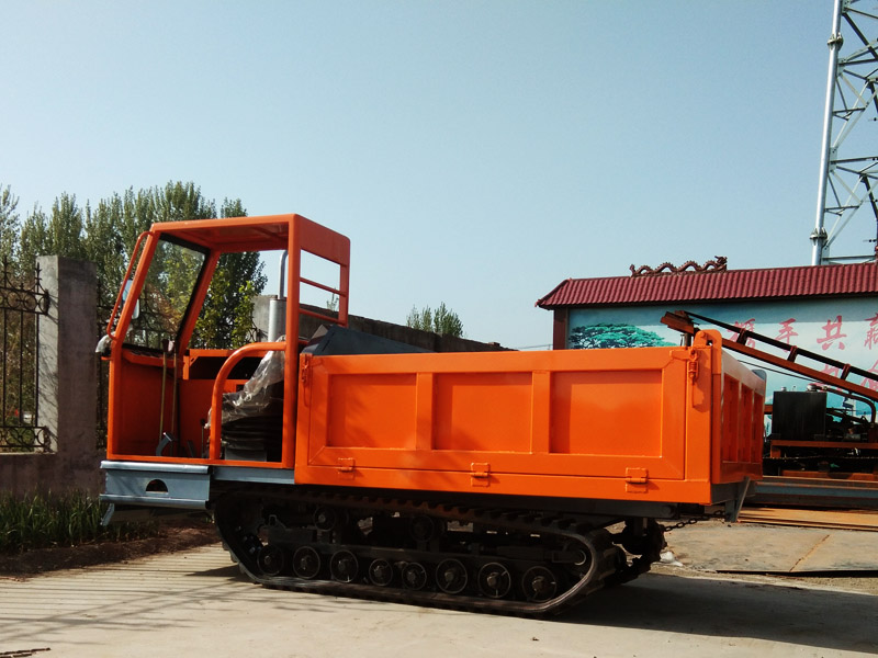 履帶運(yùn)輸車